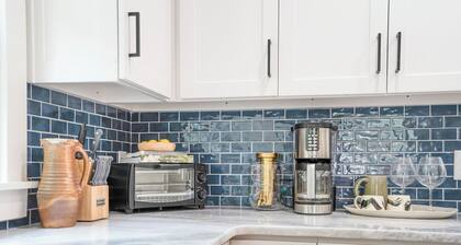 Family Friendly w/4 Kings! Football Parking included! Near UGA & Downtown Athens