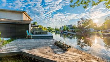 Dock