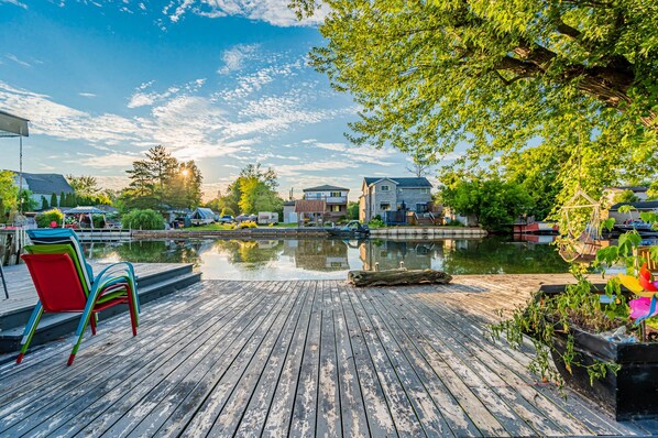 Dock - Shirlea Boutique Cottage (Georgina)