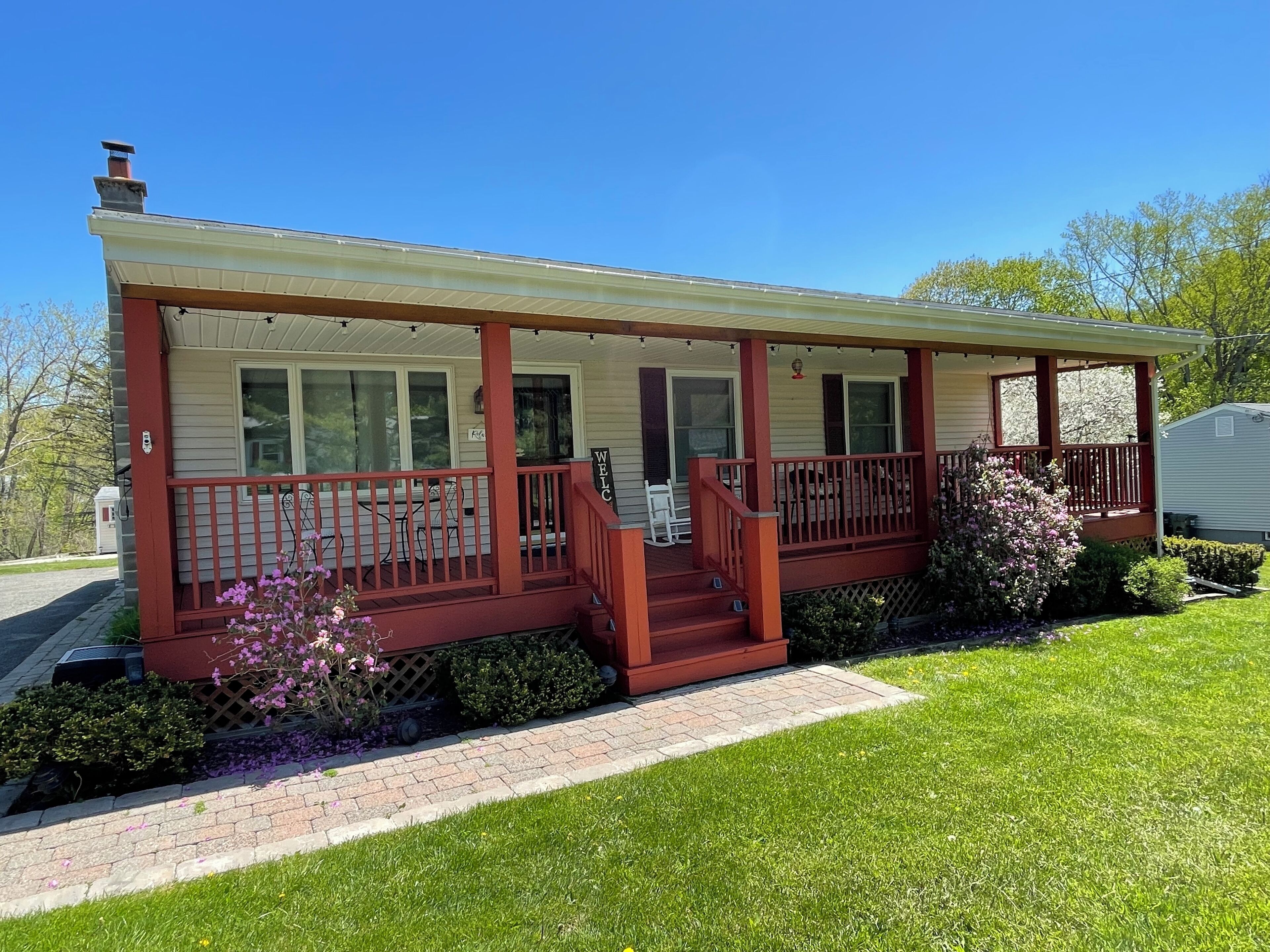Relax between your Berkshire adventures! Easy walk to town! Centrally located! 