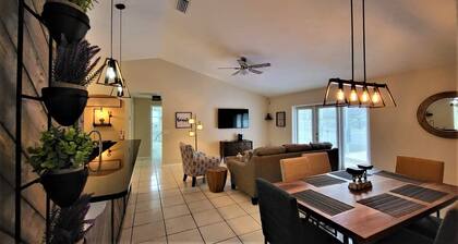 Ultimate Heated Pool Retreat ★ Fire Pit + Game Room ★ Family Fun