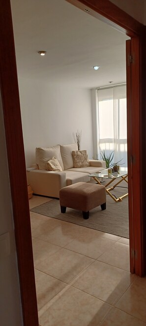 TV, books, stereo - Entire apartment, three bedrooms near the beach, comfortable and bright. (Malgrat de Mar)