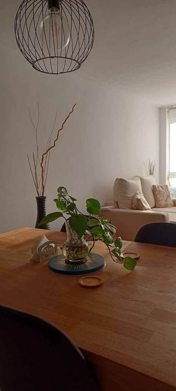 Interior - Entire apartment, three bedrooms near the beach, comfortable and bright. (Malgrat de Mar)