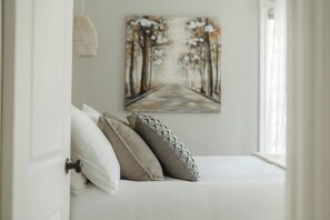 3 chambres, bureau, Wi-Fi gratuit, draps fournis