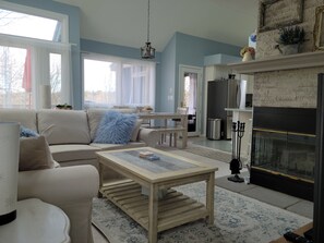 Smart TV, fireplace, DVD player