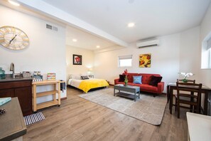 Strykejern/-brett, wi-fi (inkludert) og sengetøy