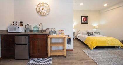 Cozy Studio Close to Downtown and Red Rocks Fully Equipped for an Enjoyable Stay