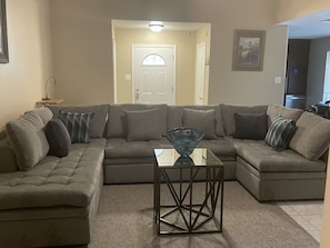 Smart TV, books, stereo