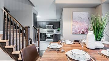 Comfort Townhome | Private kitchen