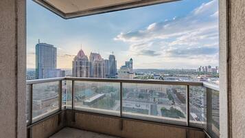 Exclusive Condo | Terrace/patio