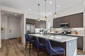 Fridge, microwave, oven, stovetop - Desert Gem-PGA West, Lux Design, Game Room! (Signature Community!) (La Quinta)