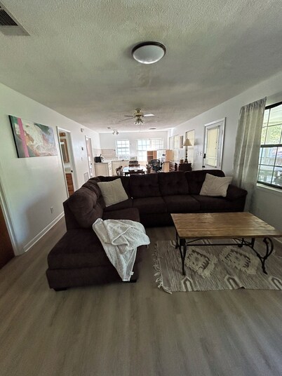 Guest House in the Heart of Old Town Daphne, AL