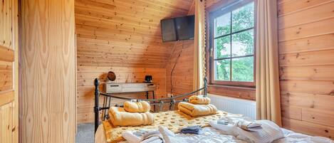 3 bedrooms, free WiFi, bed sheets