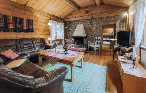 Amazing home in Ljungbyhed with sauna