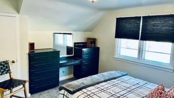 3 bedrooms, iron/ironing board, travel crib, free WiFi