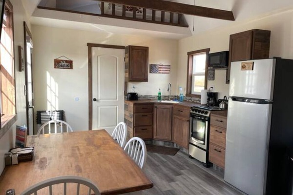 Frigorífic, microones, forn i placa de cuina