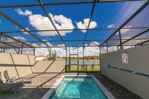 Een verwarmd zwembad