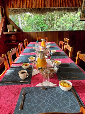 Free daily continental breakfast