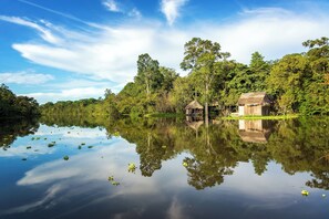 Ecotours - Piranha EcoLodge (Palma Roja)