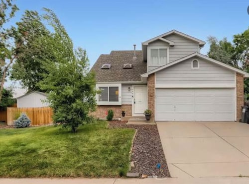 Freshly remodeled 4 bdrm home for up to 8 guests