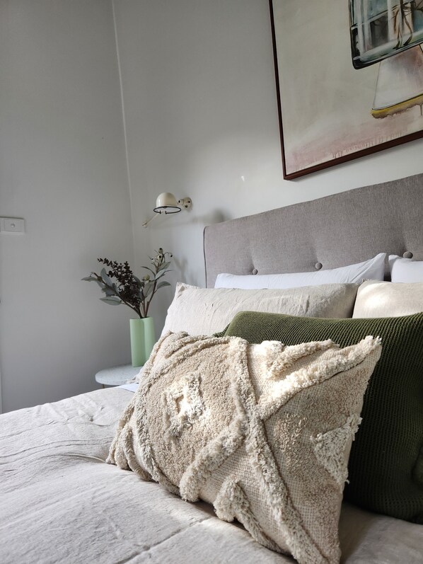 2 bedrooms, iron/ironing board, free WiFi, bed sheets - Jayda- **A split level home with a magical ambience ** (Daylesford)
