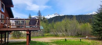 Stoney Creek Lodge