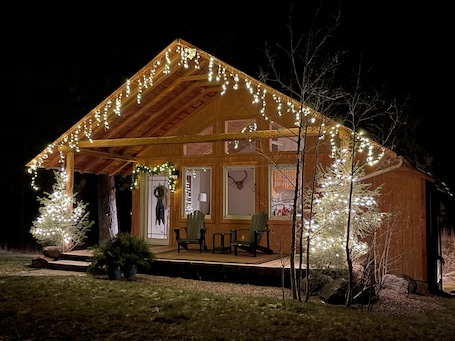 Exterior. Clearwater Ranch Cabin. Peaceful & Private Mountain Cabin convenient off Hwy 200
