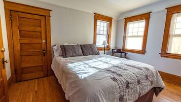 4 chambres, fer et planche à repasser, Wi-Fi gratuit, draps fournis