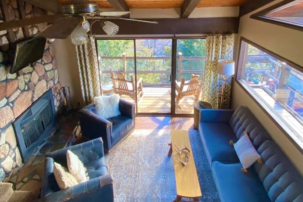 Secluded Corner Unit with Wrap Around Decks for Stunning Views