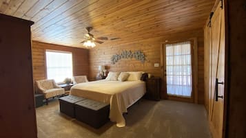 6 bedrooms, travel crib, free WiFi, bed sheets