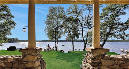 Lake Front Home close to Great Hiking Trails & just 60 minutes from NYC