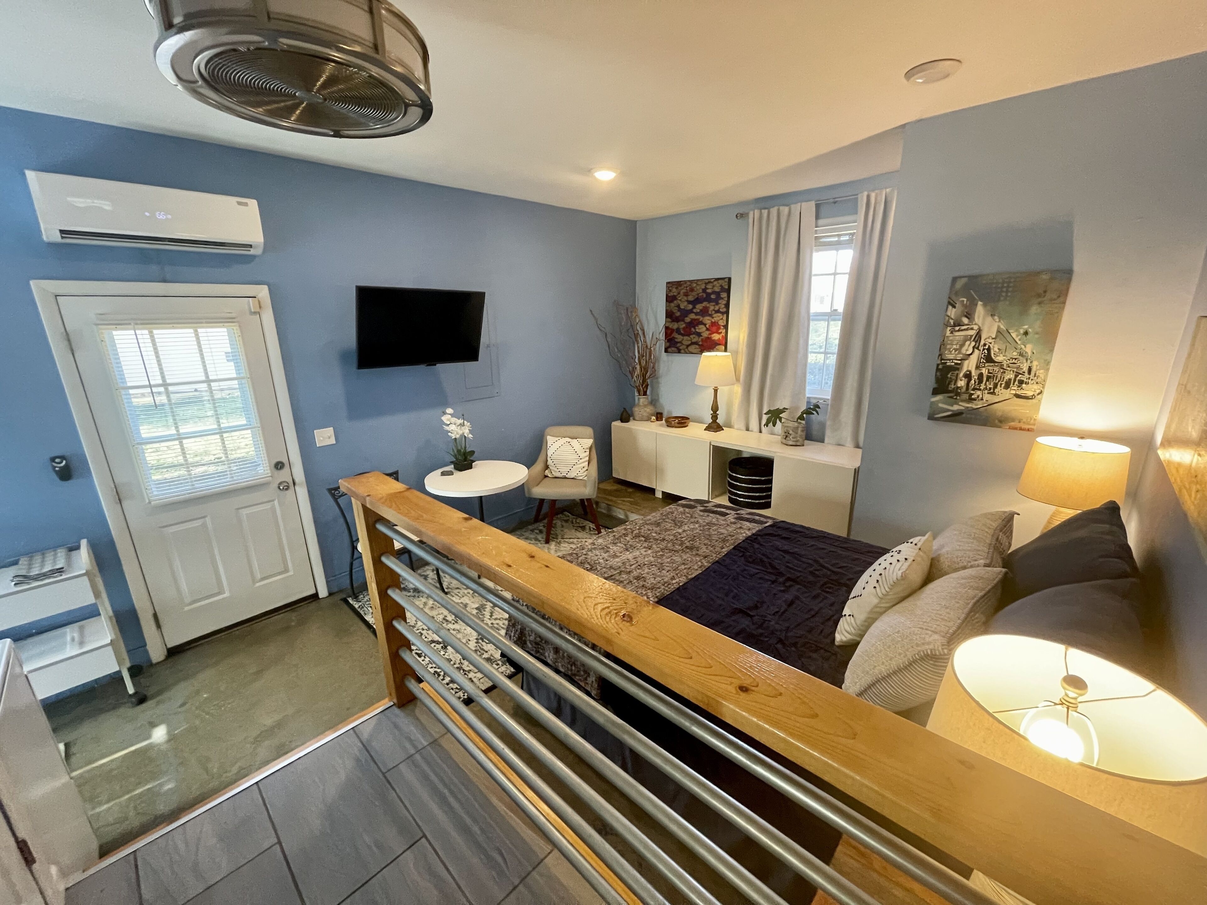 1 sovrum och sängkläder