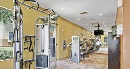 5 Minutes - Super Bowl Apartment
