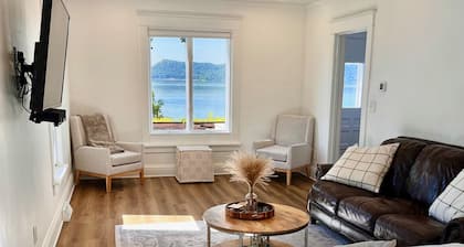 Scenic, waterfront home on Lake Pepin with HOT TUB