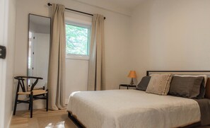 3 bedrooms, travel cot, free WiFi, bed sheets