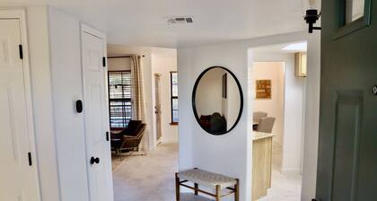 Newly renovated condo with mountain views!