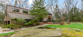 beautiful contemporary house , only one hour from Manhattan