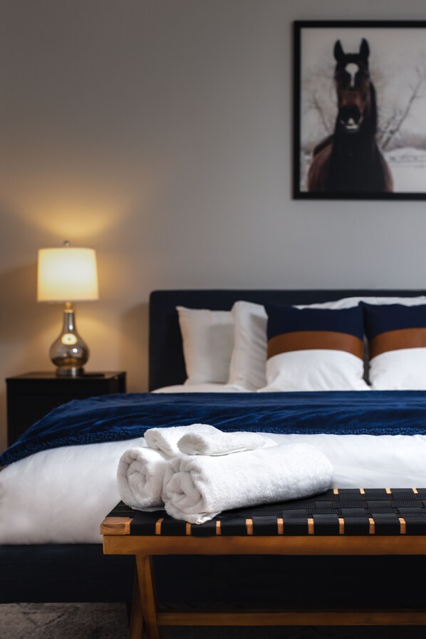 4 bedrooms, desk, iron/ironing board, travel cot