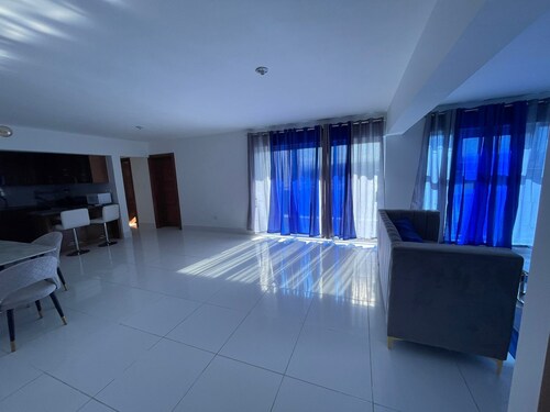 Luxury near the monumento in Santiago