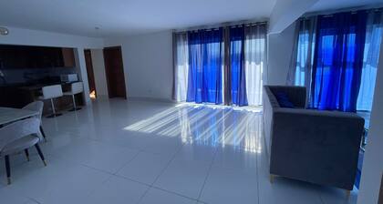 Luxury near the monumento in Santiago