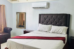 2 dormitorios, tabla de planchar con plancha, wifi y ropa de cama