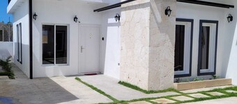 Villa of Dreams w/rooftop Jacuzzi