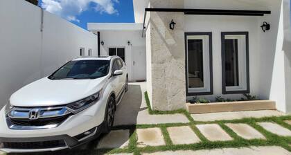 Villa of Dreams w/rooftop Jacuzzi