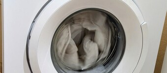 Central apartment for 6 people with rain shower & parking space