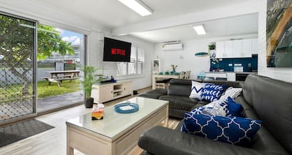 Skyes Beach House - Downstairs Accommodation