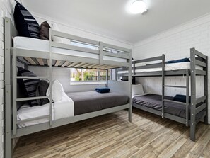 2 Schlafzimmer, Bügeleisen/Bügelbrett, Reisekinderbett, kostenloses WLAN