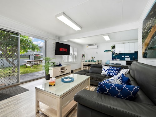 SKYES BEACH HOUSE | spas | sauna | arcade machines