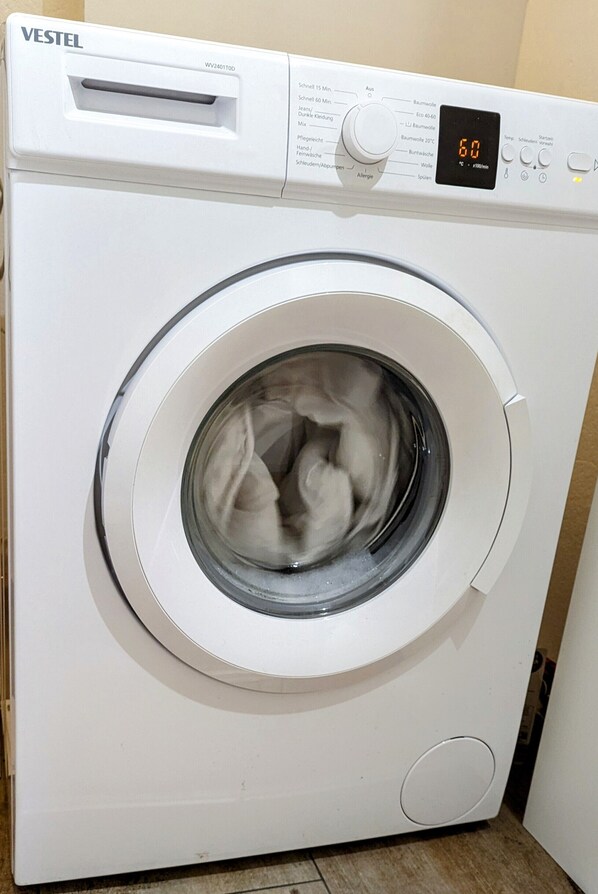 Interior - Zentrale Wohnung für 4 Personen mit Küche & Waschmaschine (Wilhelmshaven)