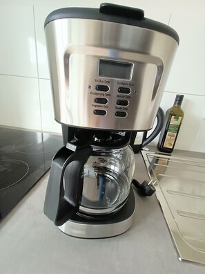 Kaffee und/oder Kaffeemaschine