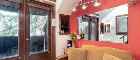 Studio | Interior